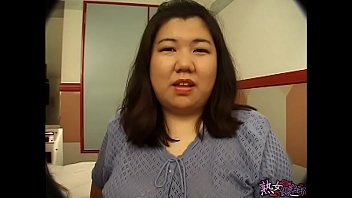 Mature lesbian eat pussy