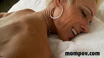 Poing de chatte mature