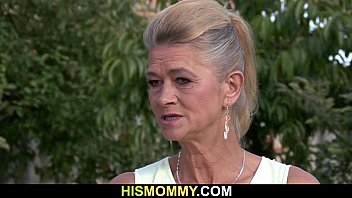 Woman seduces porn